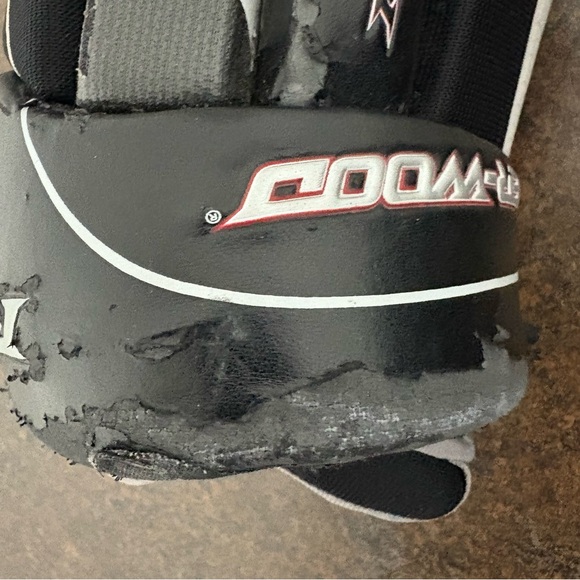 Sherwood Rhythm X Hockey Gloves 11” 27.9cm Pre Owned Black RMX - Picture 5 of 13